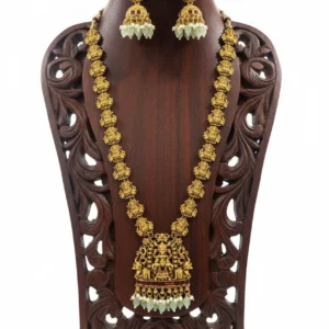 Gold Alike polish...